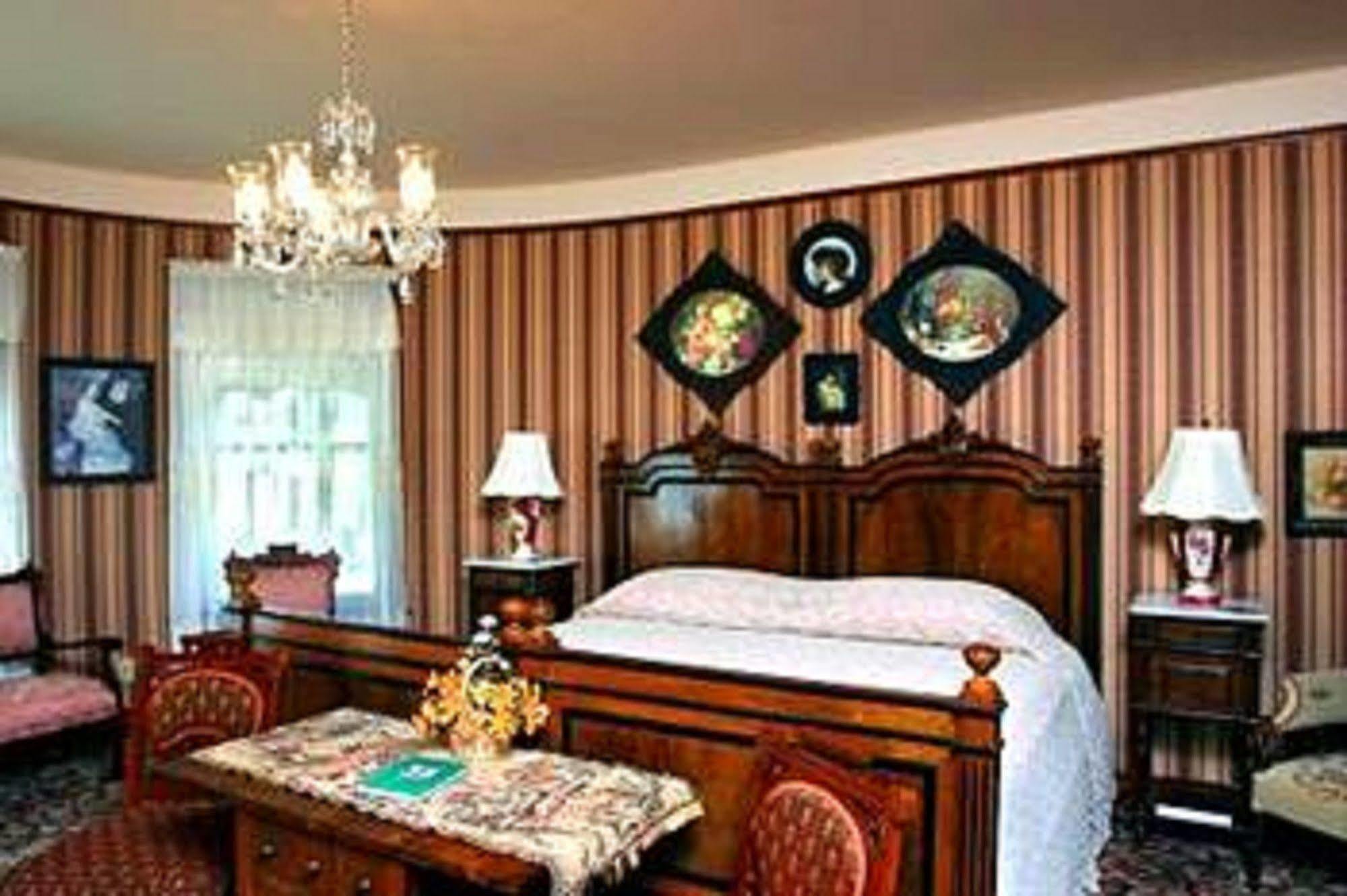 Oakenwald Terrace Hotel Chatfield Eksteriør billede