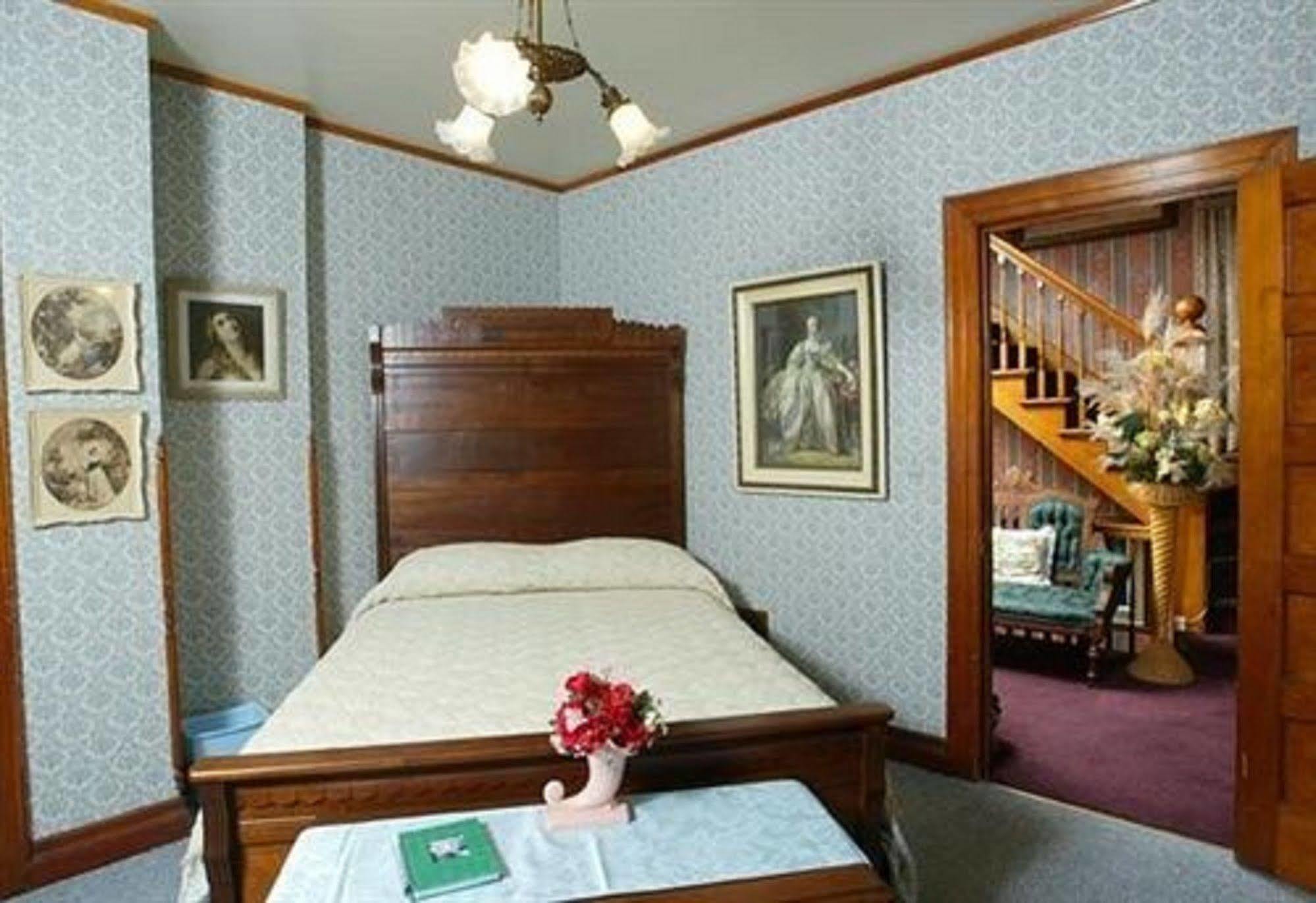 Oakenwald Terrace Hotel Chatfield Værelse billede