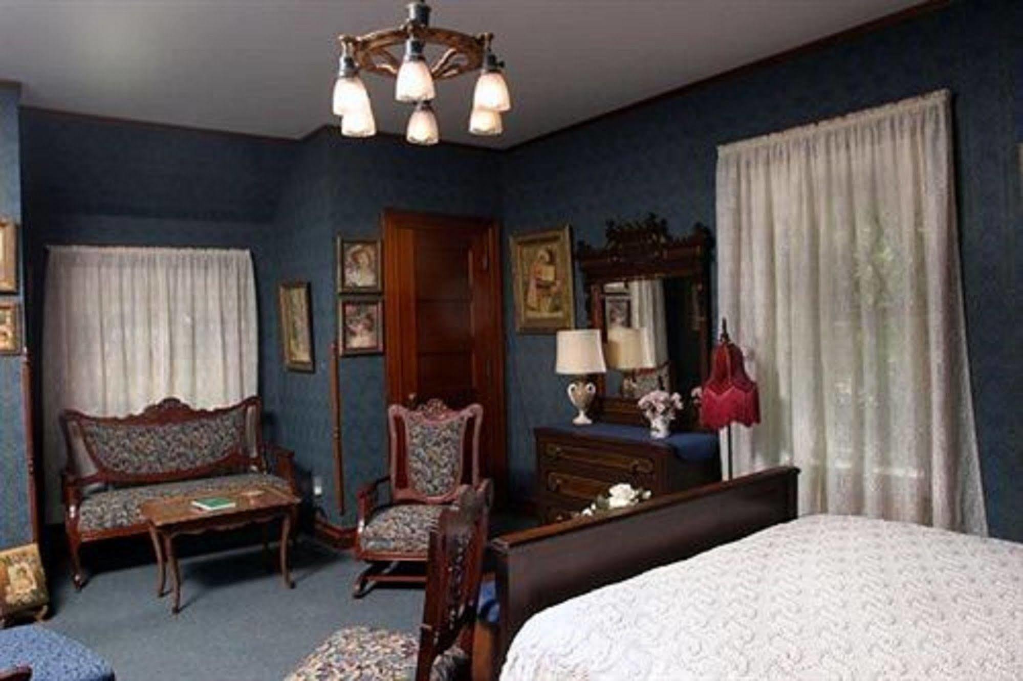 Oakenwald Terrace Hotel Chatfield Værelse billede